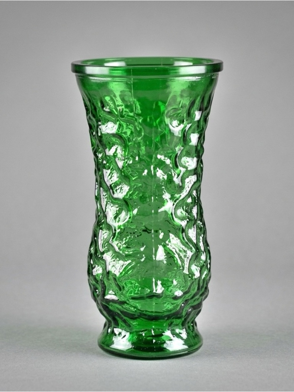 Emerald Green Textured Glass Vase 8 1/2” Tall 
Hoosier USA Vintage Mid Century